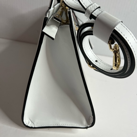 NWT Claudia Firenze CL10536 top handle Italian leather bag/ crossbody strap.